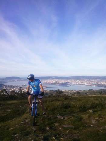 Os asentos máis duros do mundo - Mámoa do Coto do Rei no monte Marraxón
