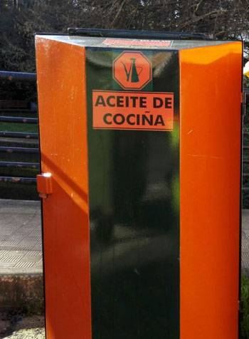 Campaña reciclado do aceite doméstico usado